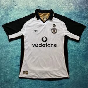RETRO MANCHESTER UNITED 2001
(100 YEARS SPECIAL JERSEY)