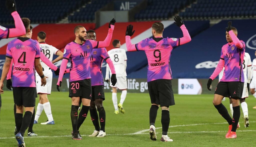 4. PSG Jordan Fourth Kit (2020/21)