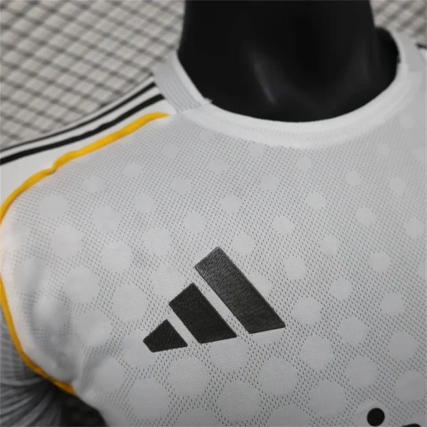 Real Madrid Home 25-26 Player version Football Jersey - Image 4